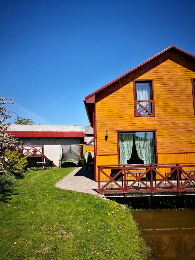 Hotel Viesu Nams Amrai Ventspils Esterno foto